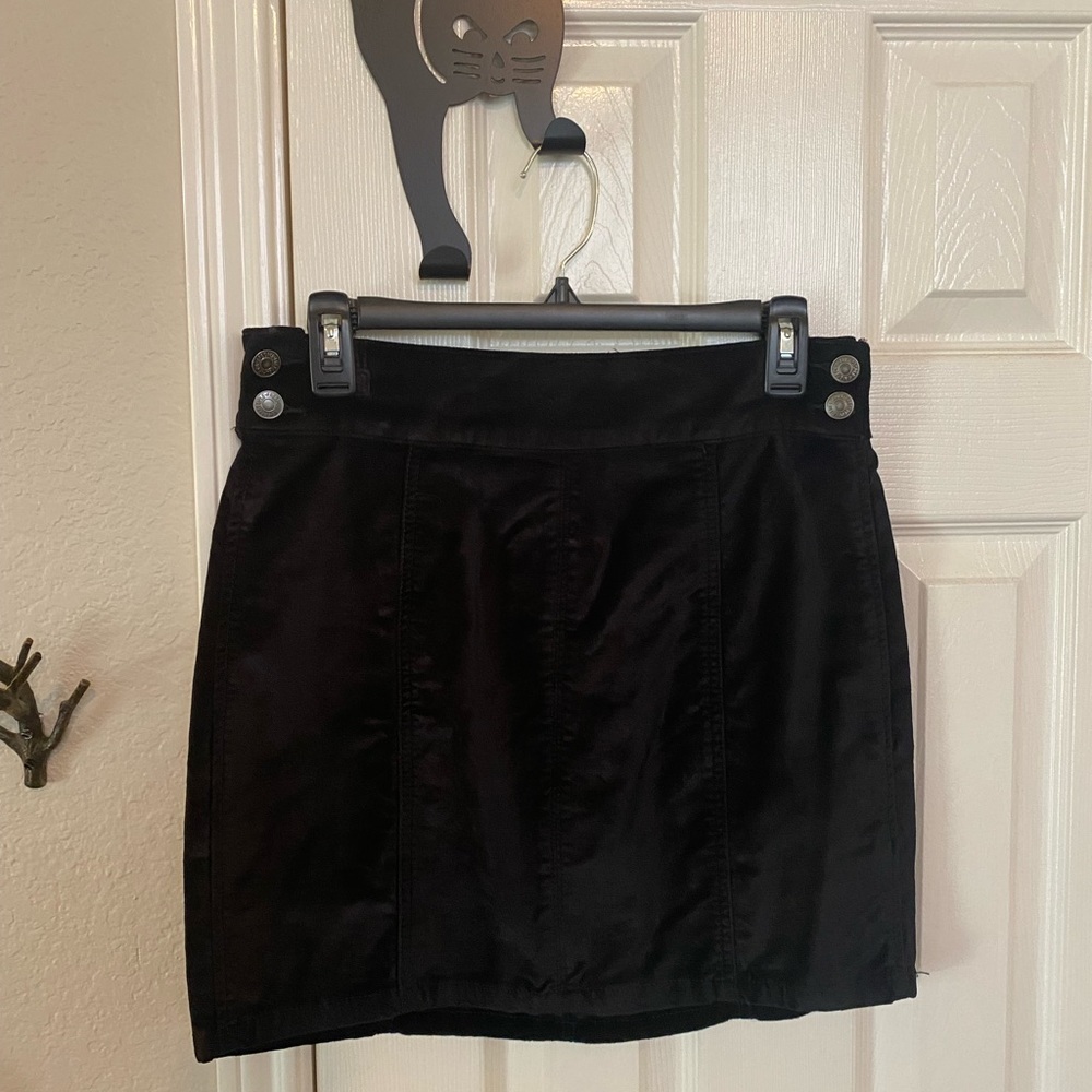 Free people high waist pencil/mini skirt size 28.
